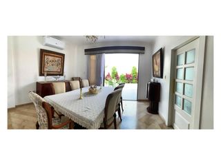 Foto 4 de VENDO - CEIBOS NORTE - Restaurada - 3 dormitorios - Patio y pérgola - estudio -3.5 baños