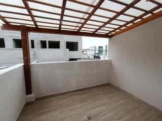 Foto 13 de casa moderna nueva 3 dormitorios 2 parqueaderos La Armenia Valle de los Chillos terraza jardín Parque Metropolitano