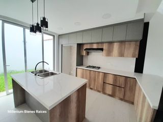 Foto 15 de Arriendo amplia casa con local comercial, 225mts.  en sector San José de Monjas
