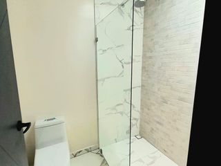 Foto 22 de Arriendo amplia casa con local comercial, 225mts.  en sector San José de Monjas