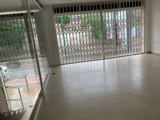 Foto 2 de local comercial de alquiler en manta, zona centro