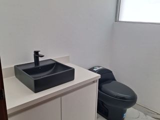 Foto 16 de ARRIENDO CASA CUMBAYA CON PISCINA PRIVADA