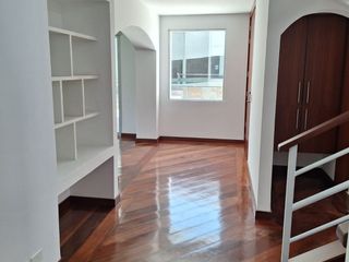 Foto 17 de ARRIENDO CASA CUMBAYA CON PISCINA PRIVADA