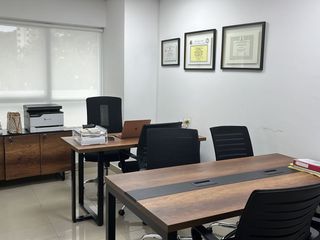 Foto 2 de Empresarial Colón, Vendo Moderna Oficina