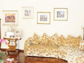 Foto 4 de VENDO HERMOSA CASA EN AV. LA ENCALADA