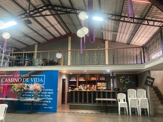 Foto 1 de SAN RAFAEL, vendo salón de eventos, 2 locales y departamento, a una cuadra del Shopping San Luis