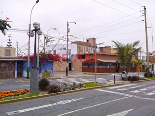 Foto 5 de Se Vende Casa Como Terreno En Av. Ballestas Cedros De Villa Chorrillos
