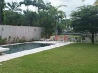 Foto 3 de VENDO - Laguna Club-vista al lago, 4 dormitorios, salas, terraza, piscina, Jacuzzi.
