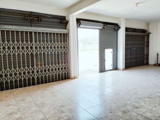 Foto 2 de LOCAL COMERCIAL DE 140 m2 EN ALQUILER EN AV EL SOL VILLA EL SALVADOR
