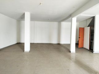 Foto 5 de LOCAL COMERCIAL EN ALQUILER EN AV. EL SOL VILLA EL SALVADOR