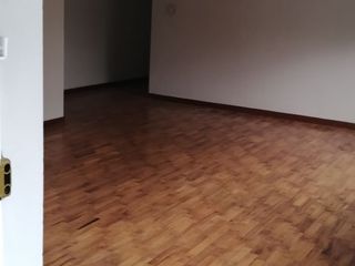Foto 5 de Vendo, Urb San Antonio. Moderno Departamento totalmente remodelado. Solo 3 departamentos, 1 por piso.