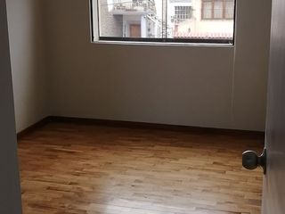 Foto 2 de Vendo, Urb San Antonio. Moderno Departamento totalmente remodelado. Solo 3 departamentos, 1 por piso.