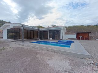 Foto 5 de QUINTA CON PISCINA POR ESTRENAR EN VENTA, EN YUNGUILLA