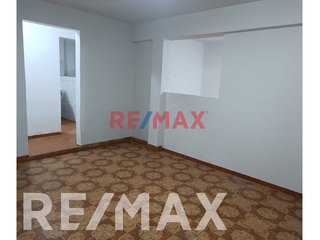Foto 1 de ¡Oportunidad De Venta: Departamento En Santa Clara - Primer Piso!