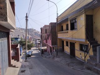 Foto 2 de GRAN OCASIÓN! VENTA DE CASA COMO TERRENO AREA 285 M2 AV. TUPAC - COMAS