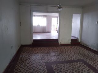 Foto 3 de GRAN OCASIÓN! VENTA DE CASA COMO TERRENO AREA 285 M2 AV. TUPAC - COMAS