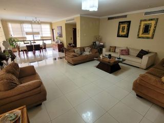 Foto 5 de Casa en Venta, Portón Lomas - Urdesa, 3 Niveles, Ascensor, Norte Gye.