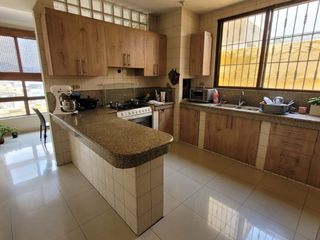 Foto 14 de Casa en Venta, Portón Lomas - Urdesa, 3 Niveles, Ascensor, Norte Gye.