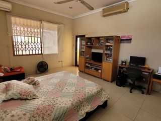 Foto 19 de Casa en Venta, Portón Lomas - Urdesa, 3 Niveles, Ascensor, Norte Gye.