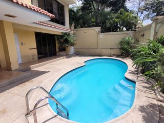 Foto 28 de Casa en Venta, Portón Lomas - Urdesa, 3 Niveles, Ascensor, Norte Gye.