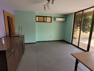 Foto 31 de Casa en Venta, Portón Lomas - Urdesa, 3 Niveles, Ascensor, Norte Gye.