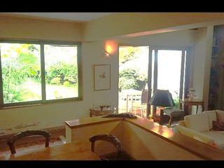 Foto 9 de Vendo Hermosa Casa en Surco con Chimenea y Jardines cerca Av. Primavera