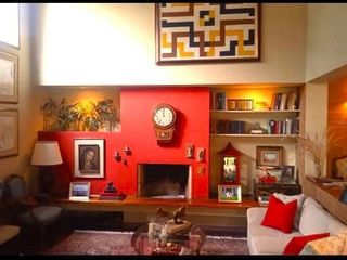 Foto 3 de Vendo Hermosa Casa en Surco con Chimenea y Jardines cerca Av. Primavera