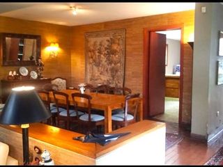 Foto 93 de Vendo Hermosa Casa en Surco con Chimenea y Jardines cerca Av. Primavera