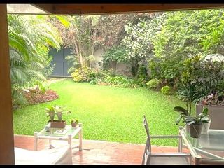 Foto 142 de Vendo Hermosa Casa en Surco con Chimenea y Jardines cerca Av. Primavera