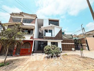 Foto 1 de Casa En Venta De 3 Pisos En Ventanilla