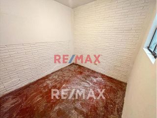 Foto 7 de Casa En Venta De 3 Pisos En Ventanilla