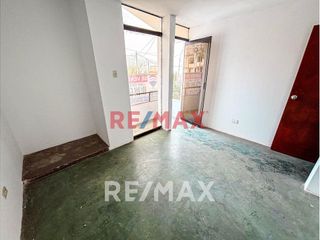 Foto 13 de Casa En Venta De 3 Pisos En Ventanilla