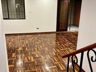 Foto 12 de Vendo bonita casa de 3 pisos en Magdalena del Mar cerca al Club Lima Cricket