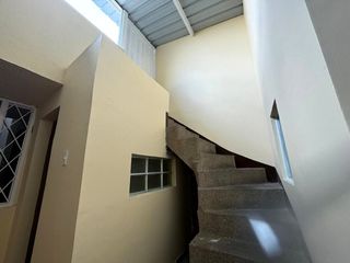 Foto 7 de VENDO ESPECTACULAR CASA COMERCIAL 12 DE OCTUBRE -RENTANDO