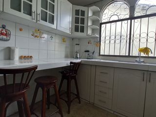 Foto 8 de EN VENTA CASA EN CDLA. BELLAVISTA ALTA, CON SUITE INDEPENDIENTE