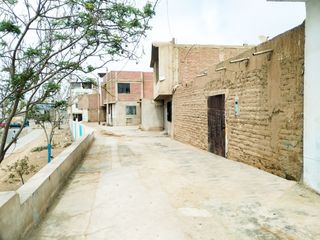 Foto 3 de VENDE TERRENO EN AV. LOS LAURELES,  FLORENCIA DE MORA CON SEMIRUSTICA MANPUESTO