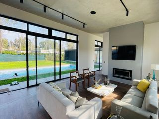 Foto 6 de ¡Alquiler Exclusivo de Casa de Campo de Estreno en El Olivar!