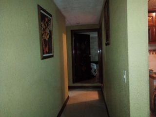 Foto 8 de A LA MEJOR PROPUESTA VENDO CASA RENTERA SECTOR LA MAGDALENA (ALTA) QUITO ECUADOR