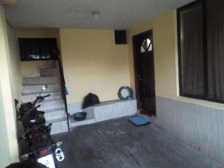 Foto 12 de A LA MEJOR PROPUESTA VENDO CASA RENTERA SECTOR LA MAGDALENA (ALTA) QUITO ECUADOR