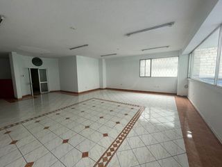 Foto 3 de RENTO OFICINA SECTOR IÑAQUITO, NORTE DE QUITO, AV NACIONES UNIDAS