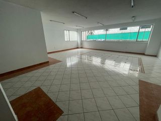 Foto 5 de RENTO OFICINA SECTOR IÑAQUITO, NORTE DE QUITO, AV NACIONES UNIDAS
