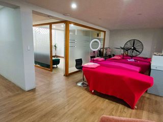 Foto 6 de VENDO EDIFICIO COMERCIAL 5 PISOS EN AV TRAPICHE COMAS