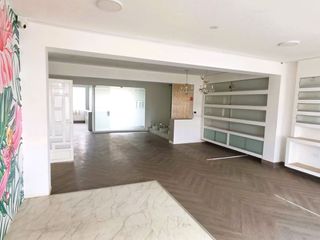 Foto 14 de VENDO EDIFICIO COMERCIAL 5 PISOS EN AV TRAPICHE COMAS