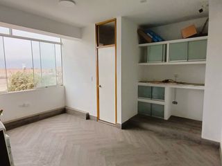 Foto 15 de VENDO EDIFICIO COMERCIAL 5 PISOS EN AV TRAPICHE COMAS