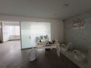 Foto 18 de VENDO EDIFICIO COMERCIAL 5 PISOS EN AV TRAPICHE COMAS