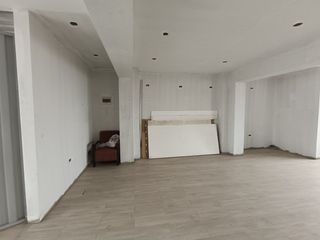 Foto 24 de VENDO EDIFICIO COMERCIAL 5 PISOS EN AV TRAPICHE COMAS