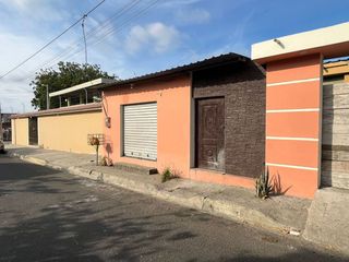 Foto 1 de casa de venta en manta sector los esteros F/V