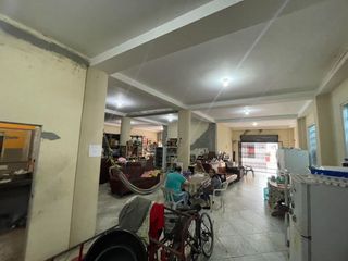 Foto 3 de LOCAL COMERCIAL CERCA DEL MUNICIPIO PORTOVIEJO