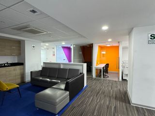 Foto 19 de Oficina Prime Implementada de 947 m² con Vista Al Golf Los Incas en Surco