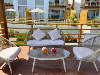 Foto 8 de Se vende hermosa casa de 02 pisos con cómoda terraza y una vista espectacular … sol todo el año !!